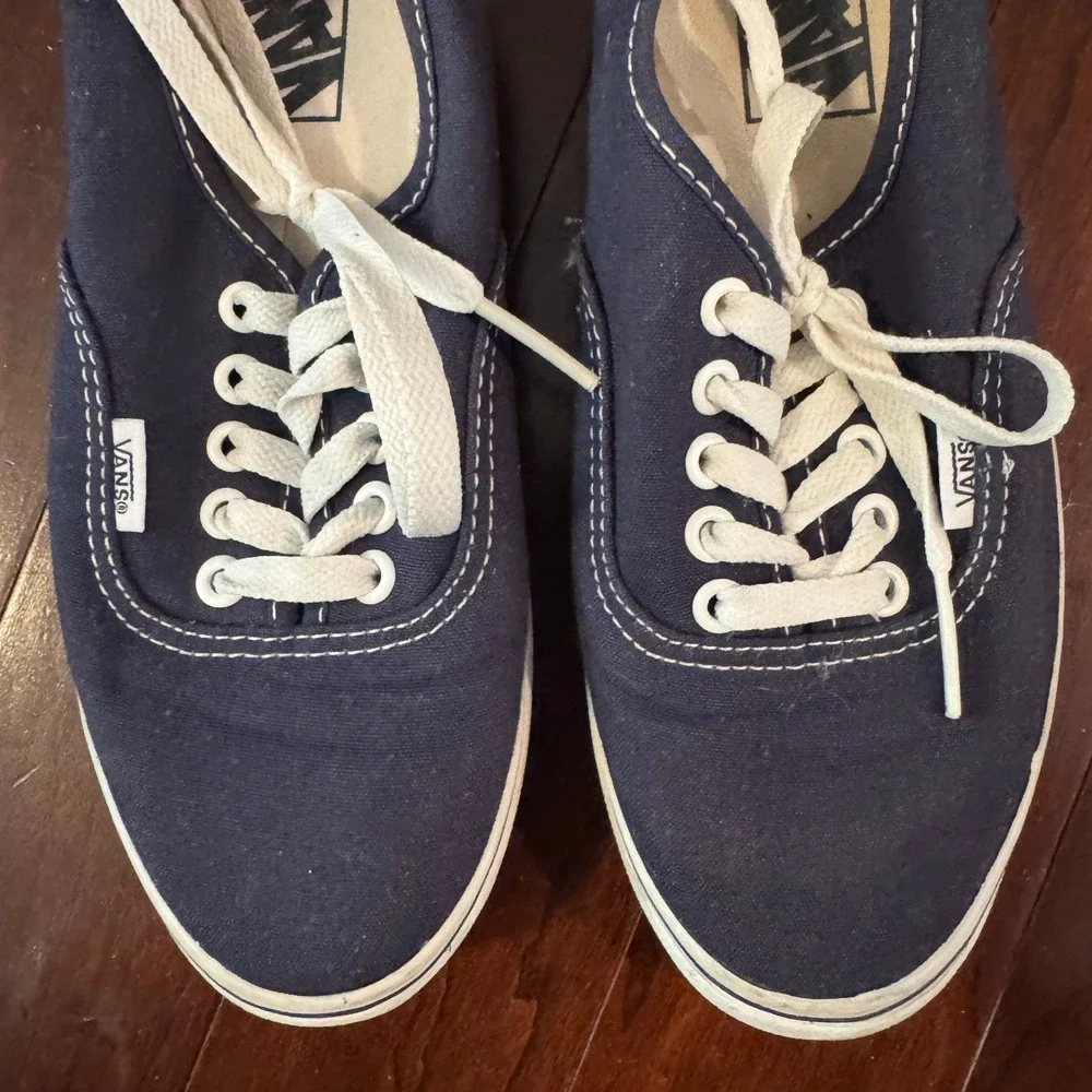 VANS Authentic Navy Blue Canvas Lace Up Low Top Sneakers Shows Womens 8 Mens 6.5